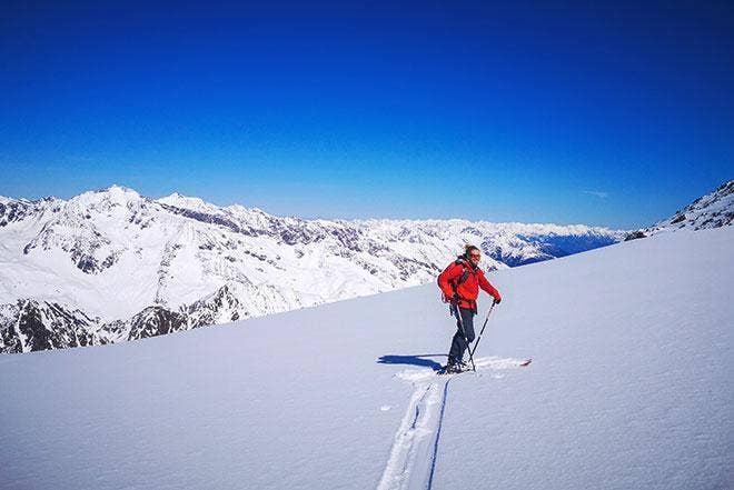  Mountain Guiding During COVID-19