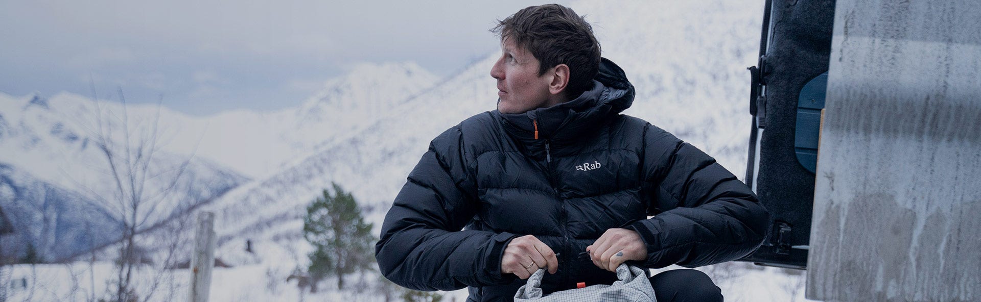 Men's highly insulated down jackets
